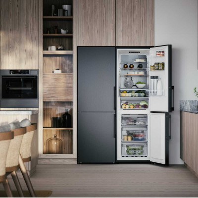 Холодильники та морозильні камери